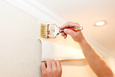 Pose de papier peint à Langeais — revêtements muraux et toiles de verre